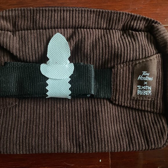 Justin Bieber x Tim Horton's Fanny Pack Merch - Picture 2 of 3